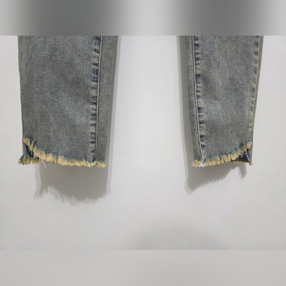 VIP Jeans Curvy Fit Collection Womens Juniors Size 13/31 - Picture 7 of 8